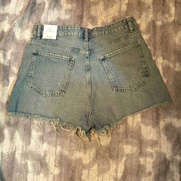 ZARA JEAN SHORTS HIGH RISE Size 10 - Picture 3 of 10